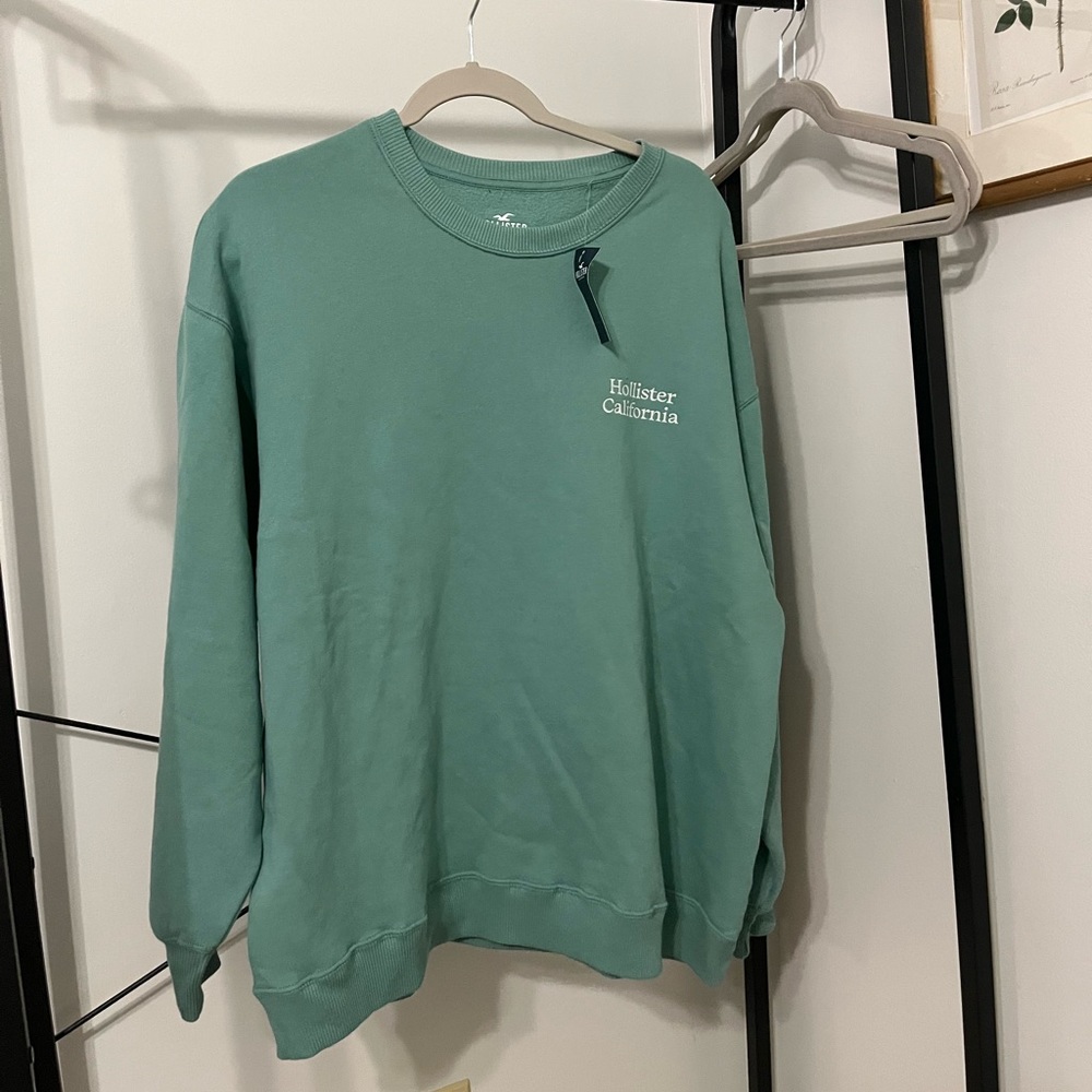 Hollister crewneck